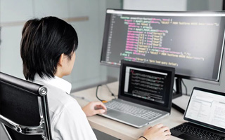 义乌 ,php声明和调用变量的符号是什么？